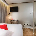 Eiffel Segur Hotel 3*