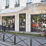 Eiffel Segur Hotel 3*