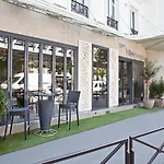 Hotel Eiffel Segur