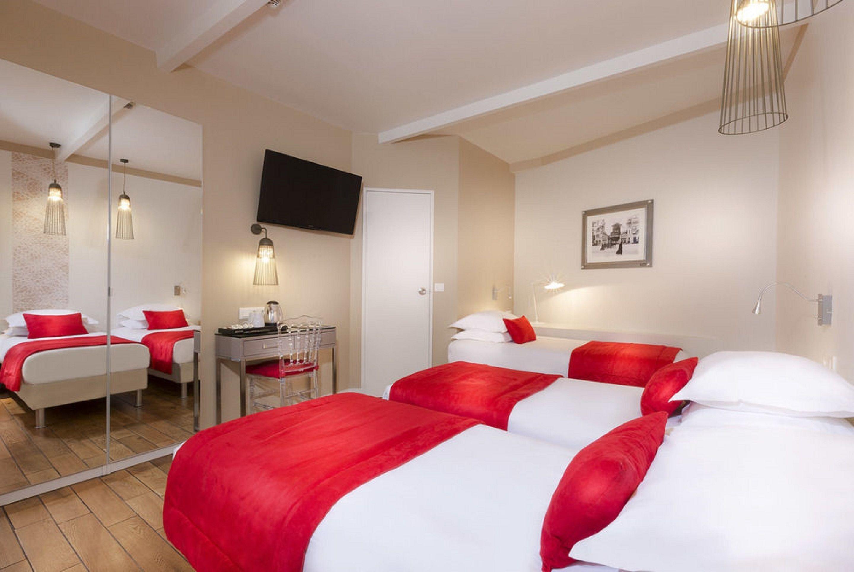 Eiffel Segur Hotel 3*