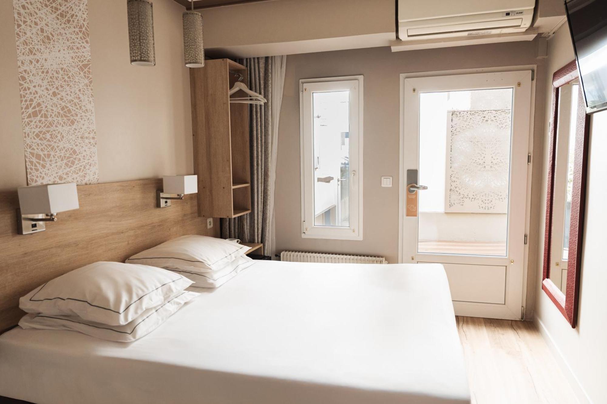 Eiffel Segur Hotel