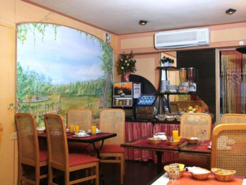 Hotel Eiffel Segur Parigi